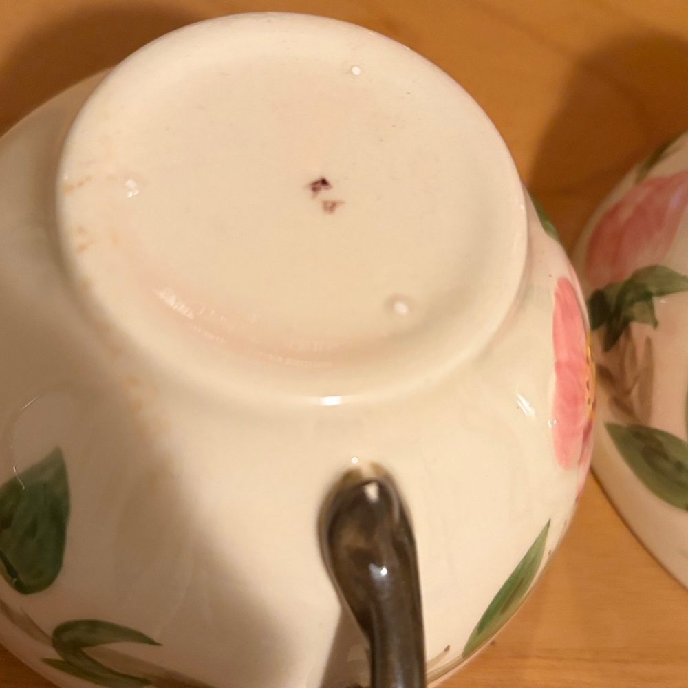 Set of 4 Vintage Franciscan Desert Rose Tea Cups - Picture 3 of 7